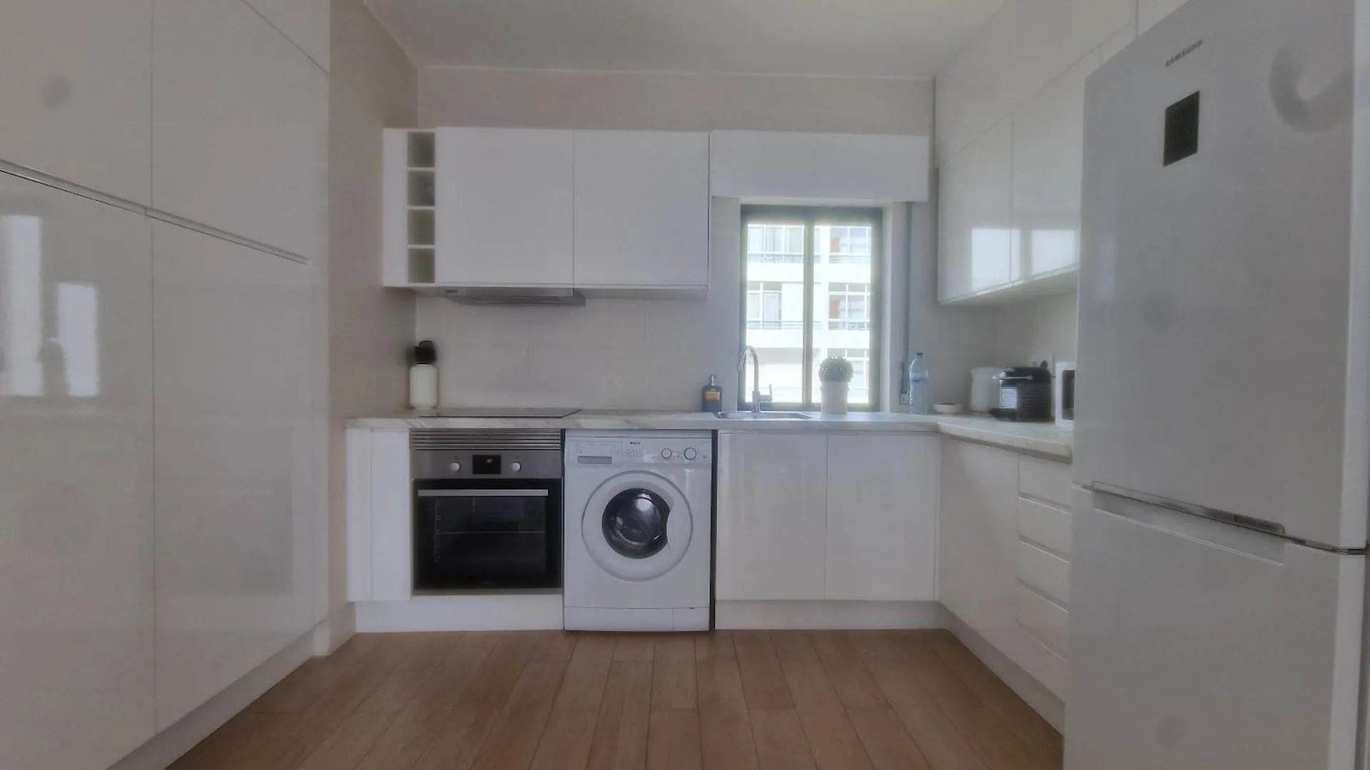 Apartment Avenida Mar 1 - Ar-Condicionado, Wifi E 200Mts Da Praia Quarteira