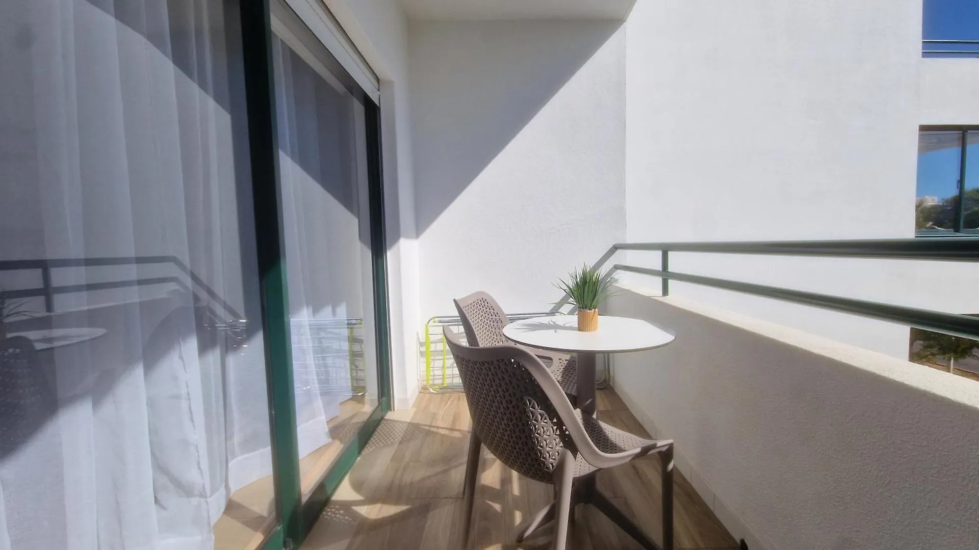 Apartment Avenida Mar 1 - Ar-Condicionado, Wifi E 200Mts Da Praia Quarteira Portugal