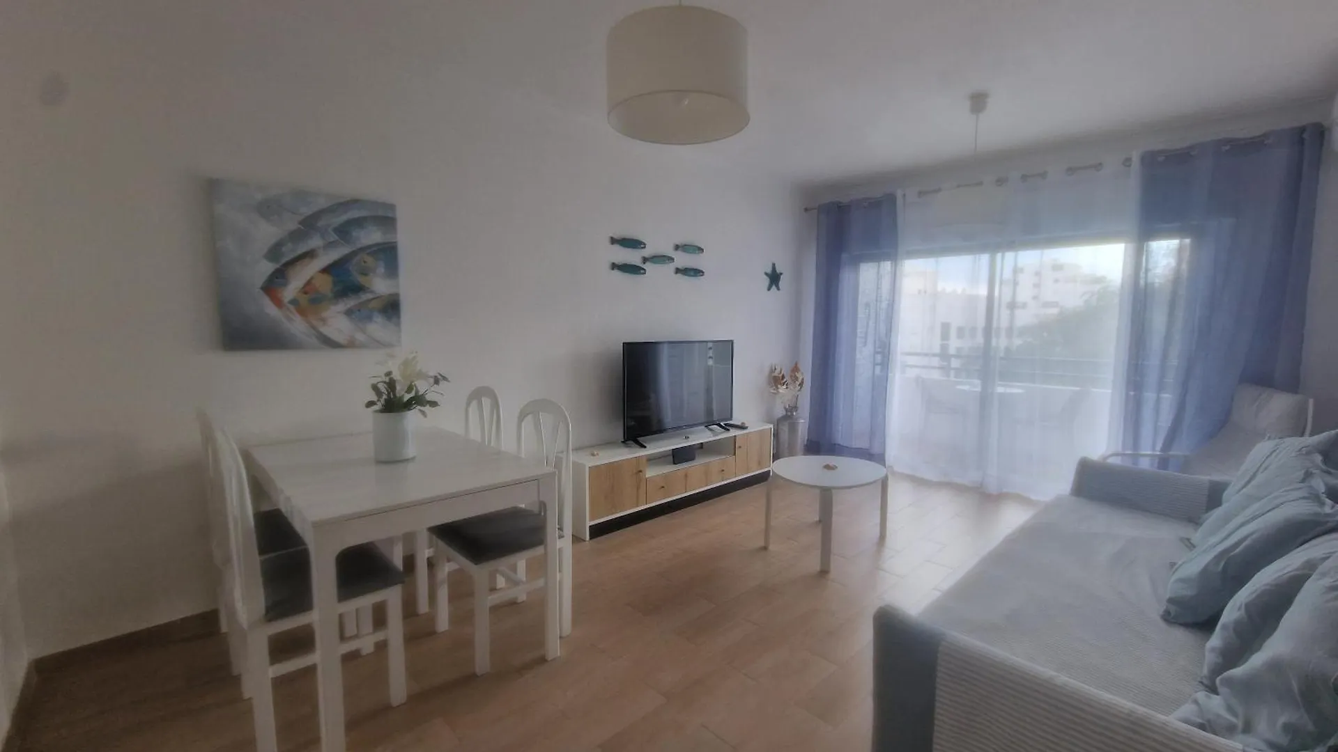 Avenida Mar 1 - Ar-Condicionado, Wifi E 200Mts Da Praia Quarteira 0*,  Portugal